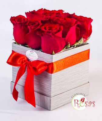 BOX DE ROSAS - Florería Rosas Cusco | Arreglos funebres | Floristeria  Delivery